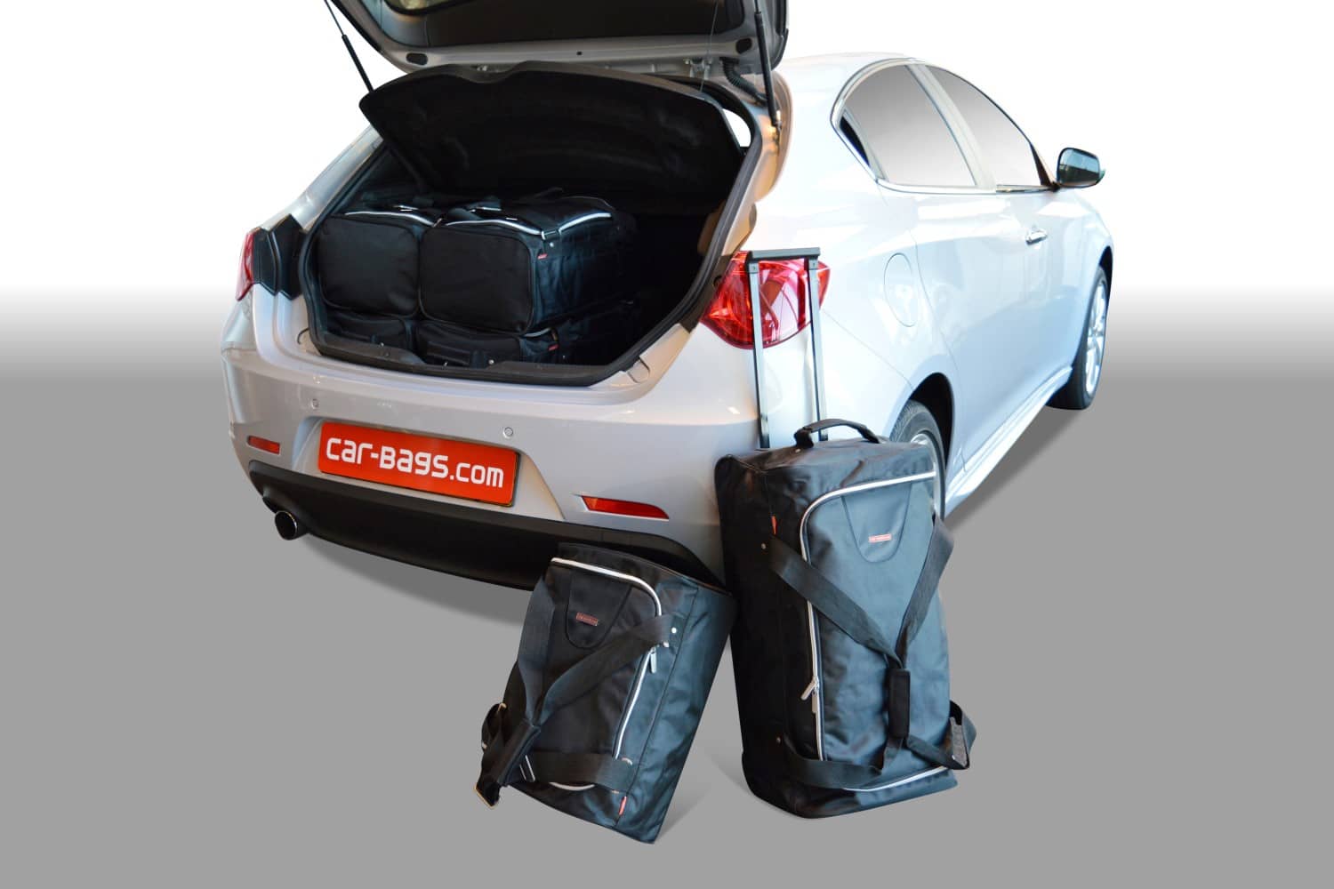 Reistassenset geschikt voor Alfa Romeo Giulietta 2010-2020 5-deurs hatchback Original