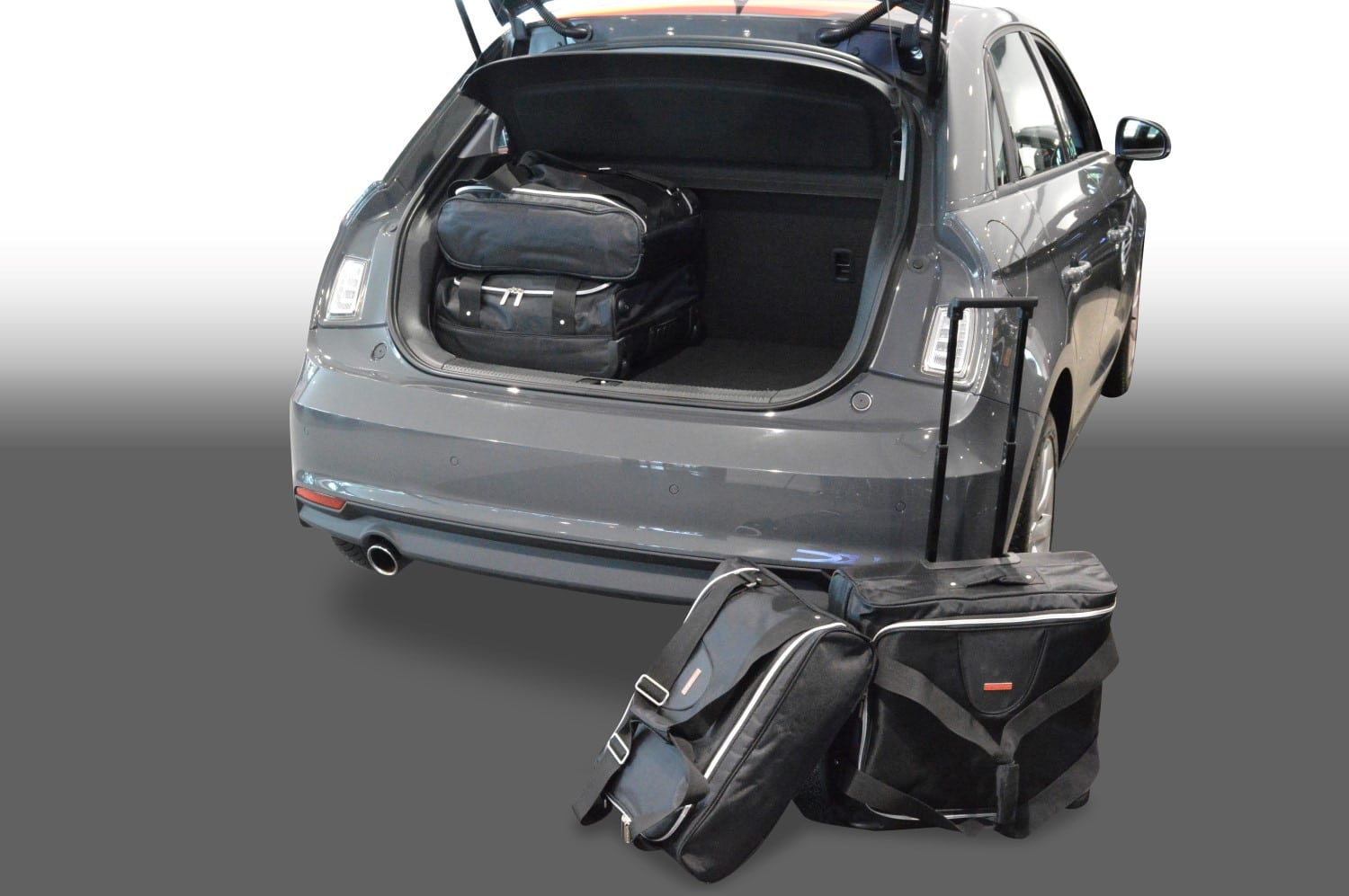 a20501s-audi-a1-11-car-bags-18.jpg Reistassenset geschikt voor Audi A1 (8X) 2010-2018 3-deurs hatchback - Afbeelding 1