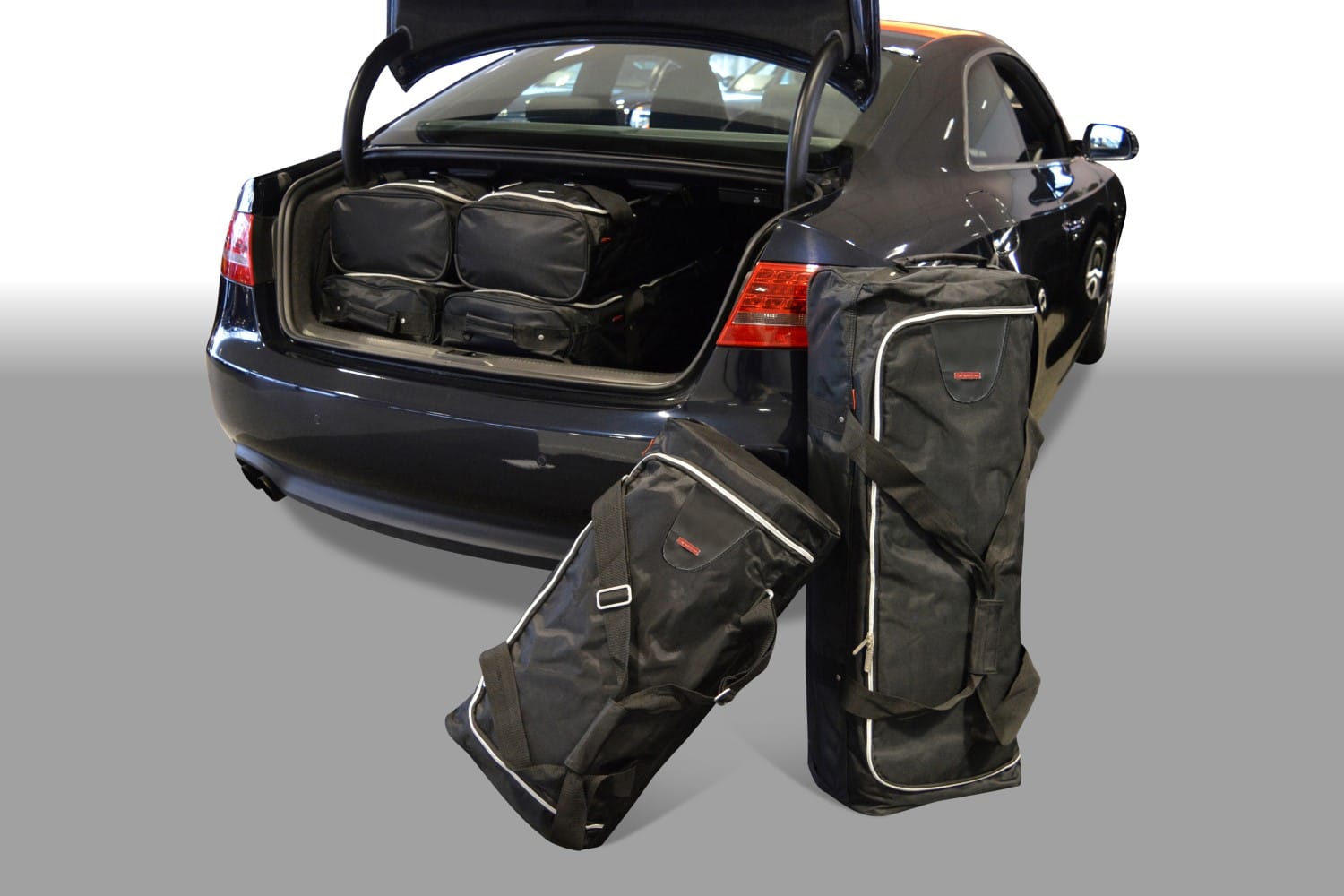 a21001s-audi-a5-coupe-08-car-bags-1.jpg Reistassenset geschikt voor Audi A5 Coupé (8T3) 2008-2016 Original - Afbeelding 1