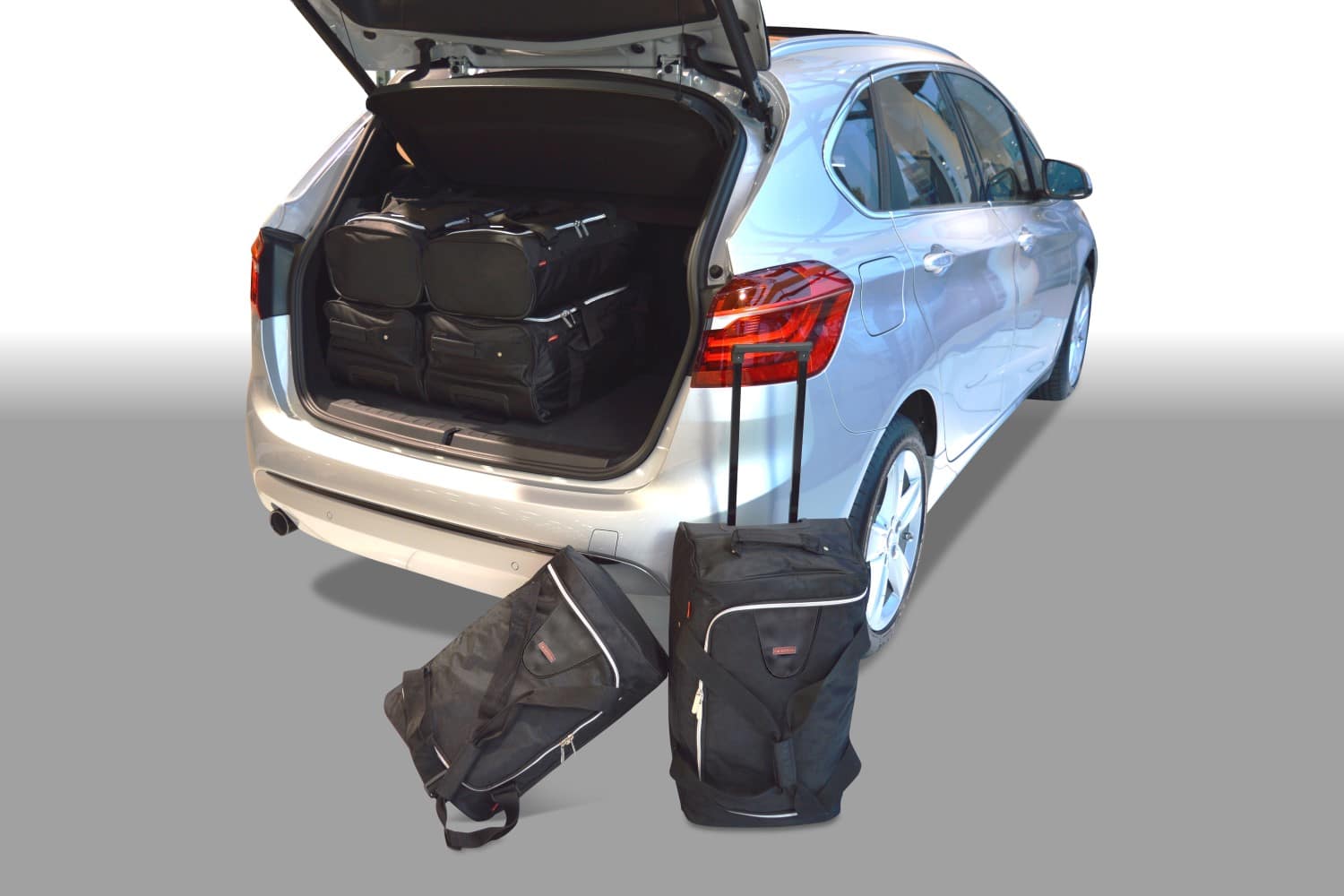 b12201s-bmw-2-serie-active-tourer-f45-14-car-bags-1.jpg Reistassenset geschikt voor BMW 2 Serie Active Tourer (F45) 2014-2021 Original - Afbeelding 1