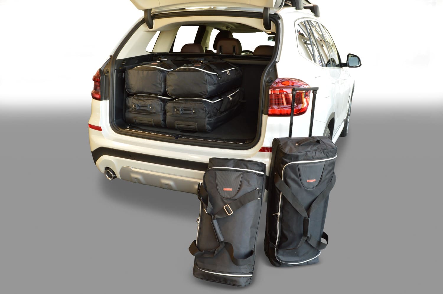 b13201s-bmw-x3-g01-2017-car-bags-1.jpg Reistassenset geschikt voor BMW X3 (G01) 2017-2024 Original - Afbeelding 1