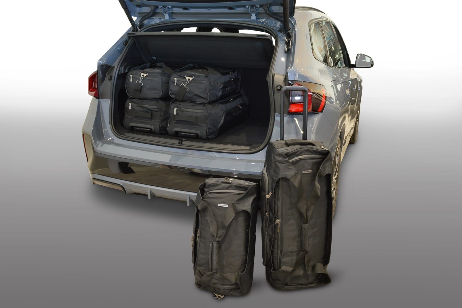 b16501sp-bmw-X1-u11-2022-car-bags-1.jpg Reistassenset geschikt voor BMW X1 (U11) 2022-heden Pro.Line - Afbeelding 1