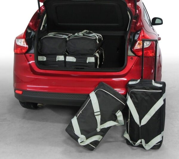 Reistassenset geschikt voor Ford Focus III 2010-2018 5-deurs hatchback Original