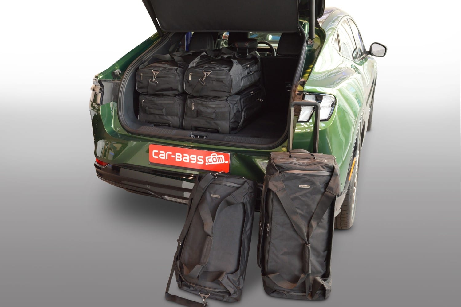 f11901sp-ford-mustang-mach-e-2020-car-bags-1.jpg Reistassenset geschikt voor Ford Mustang Mach-E 2020-heden Pro.Line - Afbeelding 1