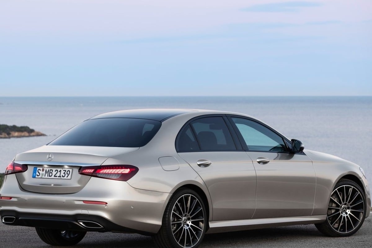 m25001s-mercedes-benz-e-class-300e-plug-in-hybrid-car-bags-1.jpg Reistassenset geschikt voor Mercedes-Benz E-Klasse (W213) 2019-2023 4-deurs sedan Original - Afbeelding 1