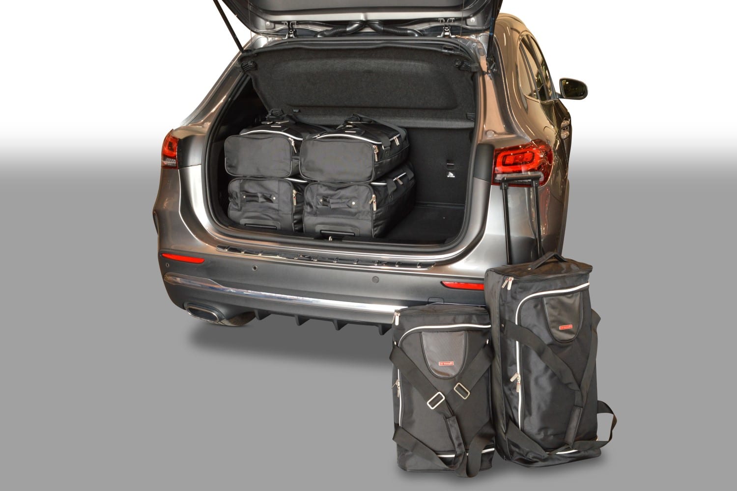 m25501s-mercedes-benz-gla-h247-plug-in20hybrid-2020-car-bags-1.jpg Reistassenset geschikt voor Mercedes-Benz GLA (H247) 2020-heden Original - Afbeelding 1