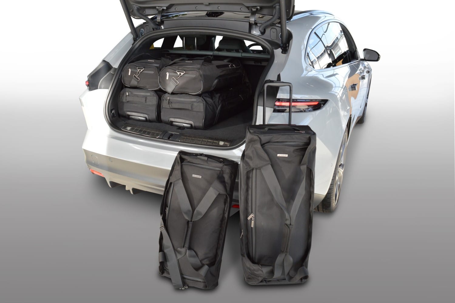 n20201sp-nio-et5-touring-2022-car-bags-1.jpg Reistassenset geschikt voor NIO ET5 Touring 2022-heden wagon Pro.Line - Afbeelding 1