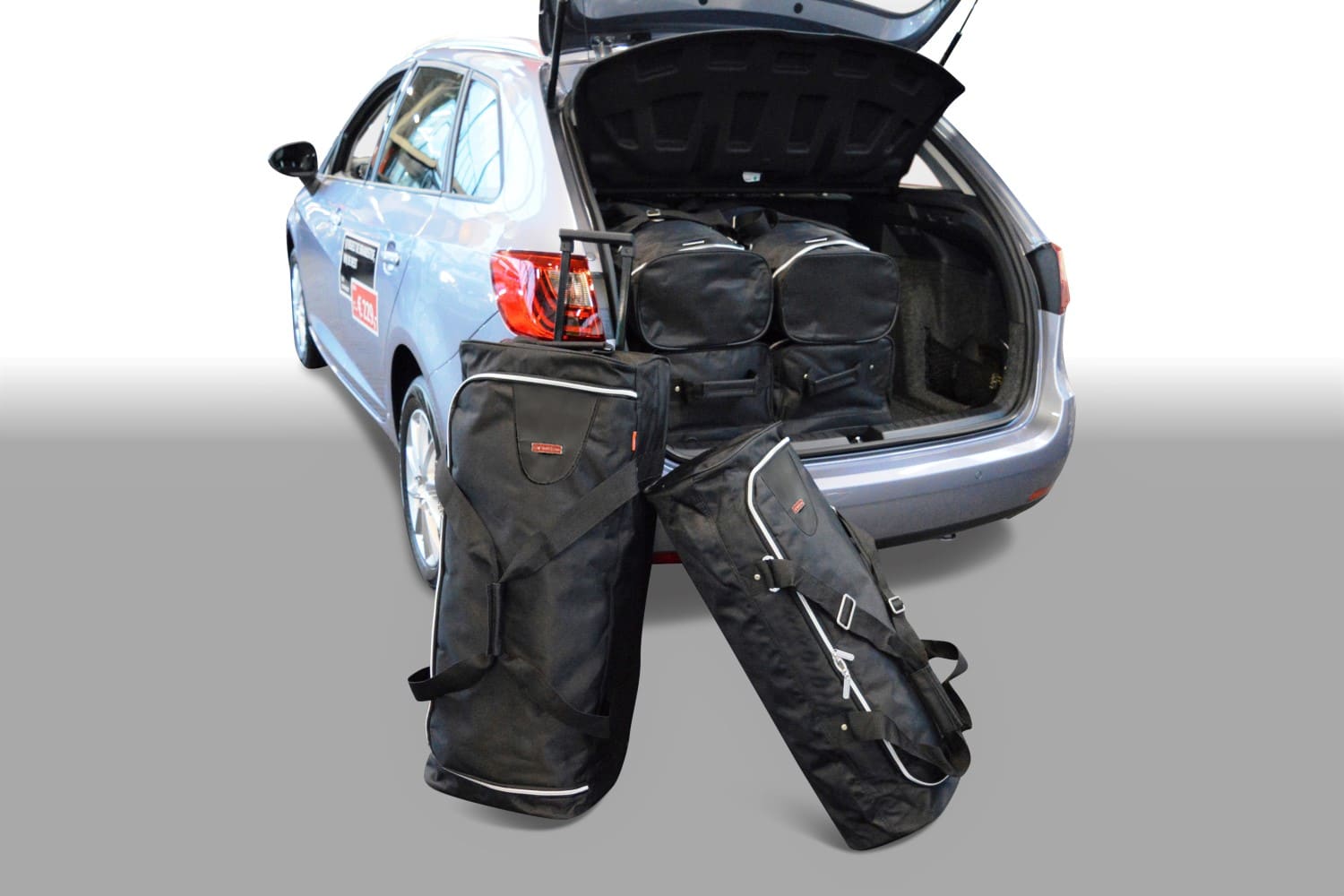 s30601s-seat-ibiza-st-2010-car-bags-1.jpg Reistassenset geschikt voor Seat Ibiza ST (6J) 2010-2017 wagon Original - Afbeelding 1