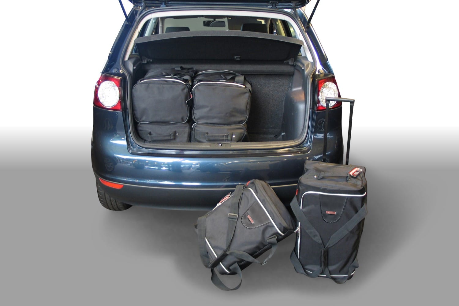 v10401s-volkswagen-golf-plus-05-car-bags-1.jpg Reistassenset geschikt voor Volkswagen Golf Plus (1KP) 2004-2014 5-deurs hatchback Original - Afbeelding 1