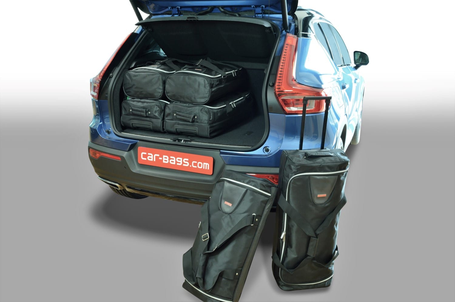 v21601s-volvo-xc40-2017-car-bags-1.jpg Reistassenset geschikt voor Volvo XC40 2017-heden Original - Afbeelding 1